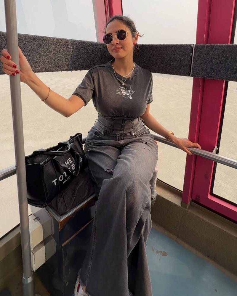 actress-priyanka-stunning-look